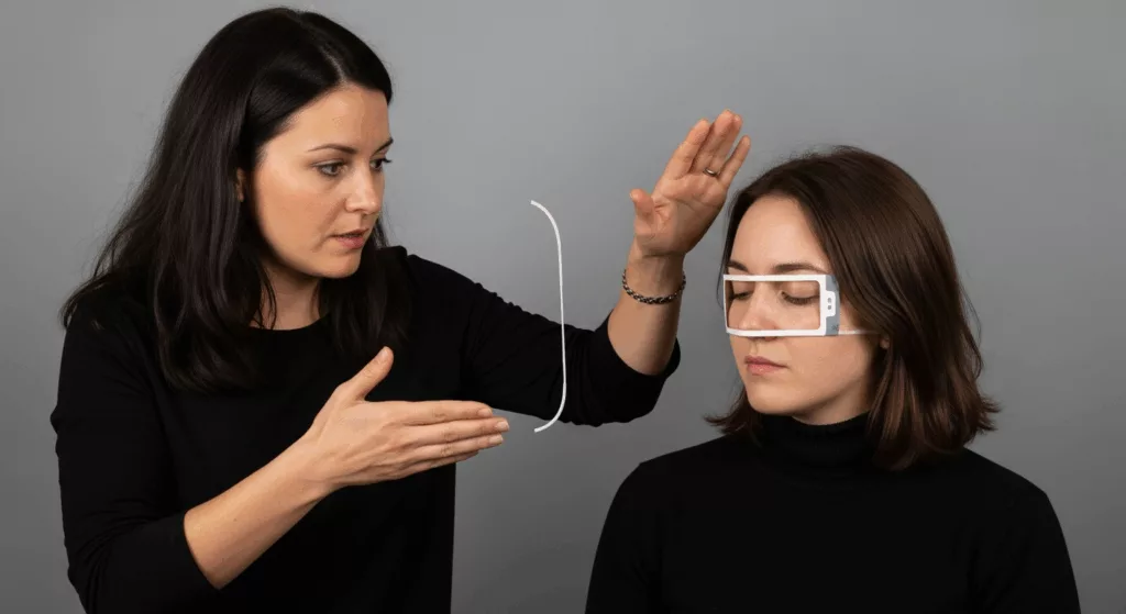 EMDR bilateral stimulation technique used in specialized healthcare worker trauma therapy